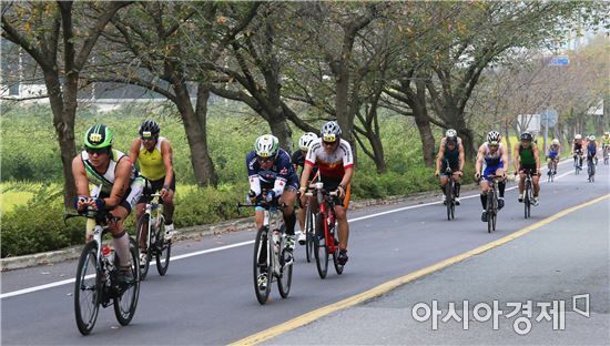 구례군, 국제철인3종경기 22개국 1800명 폭주 '대박 예감"