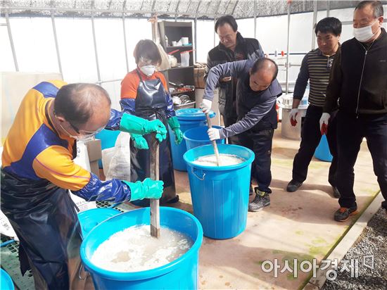 장흥군, “친환경 자연농자재 스스로 만들어요”