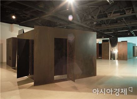 김인겸,프로젝트-사고의벽,1992 [사진=수원시립아이파크미술관 제공]