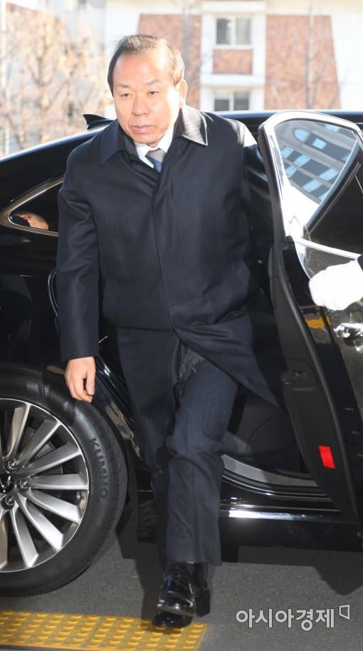 [포토]출근하는 김이수 헌법재판관 