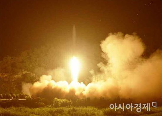 북한이 공식매체를 통해 '핵전투부' 취급여부를 밝혔지만 핵탄두 소형화기술은 보유하고 있지 않은 것으로 알려졌다. 