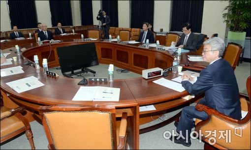 [포토]국회 정보위…헌재사찰 의혹, 북한의 미사일 발사 논의
