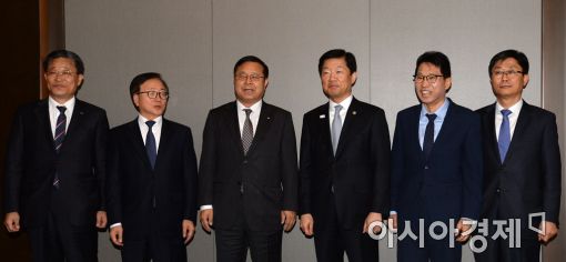 [포토]한 자리에 모인 경제5단체
