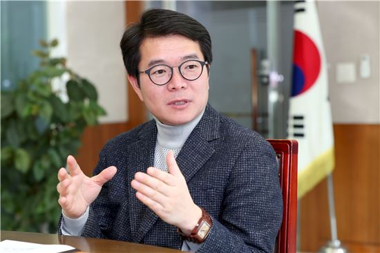 [인터뷰]정원오 성동구청장 “최고 안전도시 만든다” 