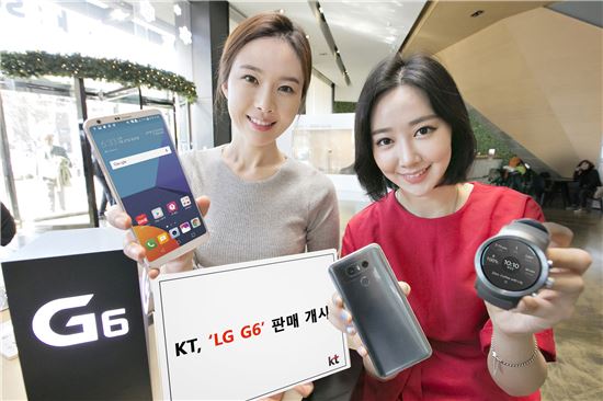  KT는 10일 전국 KT매장 및 직영 온라인 KT 올레샵에서 'LG G6'판매를 시작한다고 밝혔다.