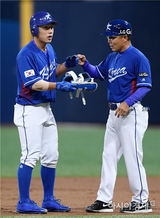 [포토]서건창, '추가 2타점 2루타예요'