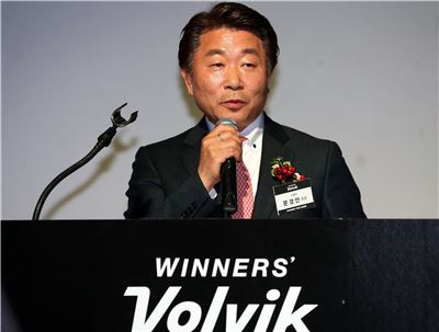 볼빅의 신제품 론칭쇼 "컬러공 열풍은 Ing~"