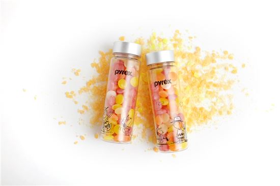 "화이트데이 실속형 선물" 파이렉스, '스누피 물병' 출시 이벤트