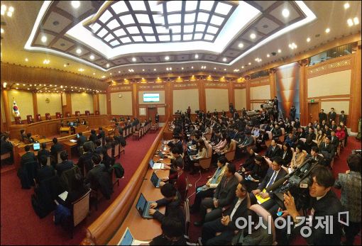 [대통령 파면]한국여성변호사회 "헌재는 최고 헌법기관…결정에 승복해야"