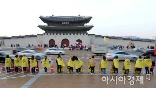 [20차 촛불집회]5개월 대장정 마무리…70만 모여 '대동한마당' (종합)