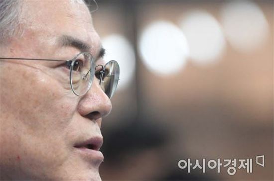 文 "호남홀대 금지…'5·18 정신' 헌법에 기록"