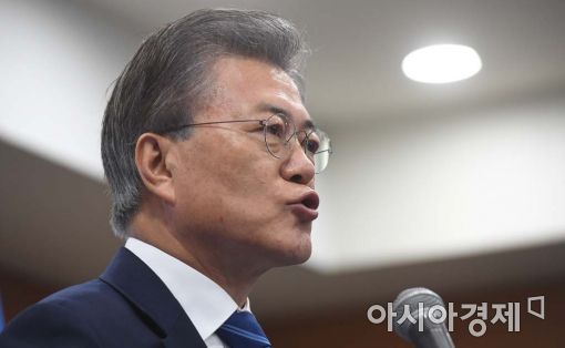 문재인 “손혜원 ‘노무현 계산적 죽음’ 발언, 대단히 부적절” 질책
