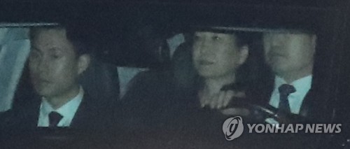 [포토]박 前 대통령 삼성동 사저로 이동 중…곧 도착