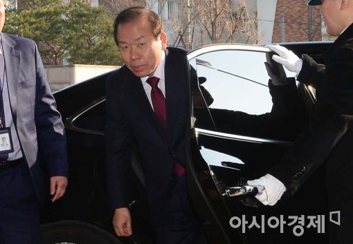 [포토]출근하는 김이수 헌법재판관 
