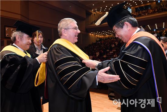 [포토]미소 짓는 토마스 바흐 IOC위원장