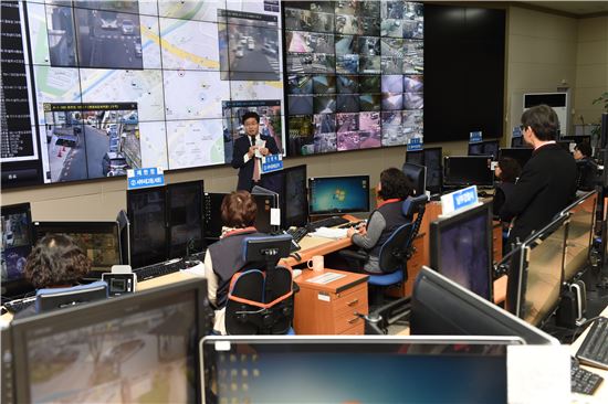 수원시 CCTV 7000대 돌파…범죄예방 등 순기능 확대