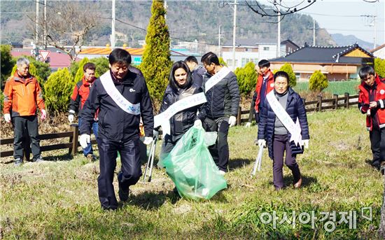 함평군 대동면주민자치위원회 봄맞이 팽나무숲 대청소