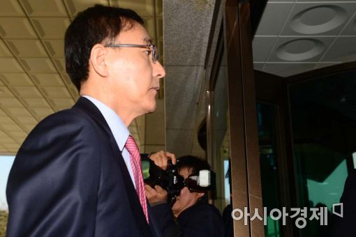 [포토]검찰, '朴대통령 소환조사 일정 조율 없다'