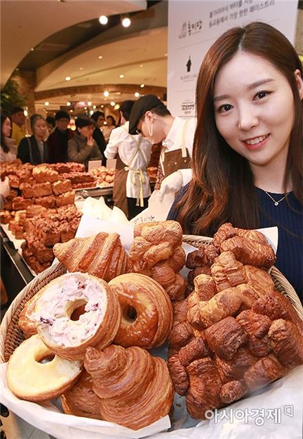 [포토]현대百 "그 유명한 '홍미당' 빵 맛보러 오세요"  