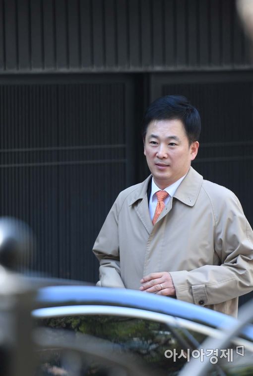 [포토]朴 전 대통령 면담 마친 유영하 변호사 