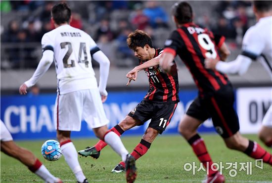 '윤일록 2골' 서울, 시드니에 2-3패배…ACL 3연패