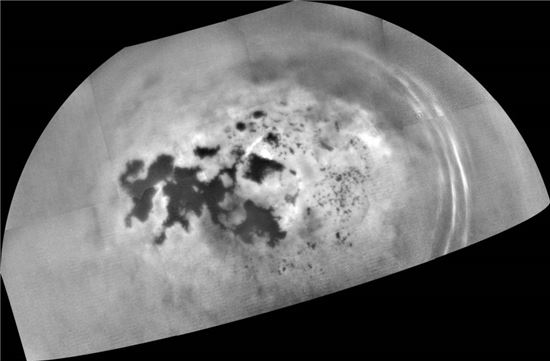 ▲카시니 호가 지난 2월17일 찍은 타이탄. 오는 4월22일 카시니 호는 마지막으로 타이탄을 근접 비행한다.[사진제공=NASA]
