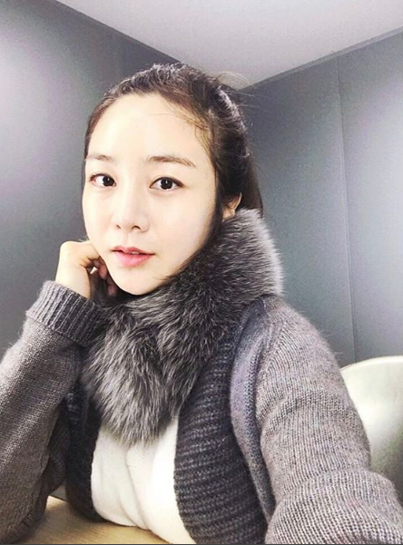 조우종 피앙세, 정다은 ‘셀카 공개’ …도자기 빛 피부 눈길