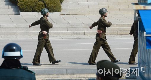 [포토]북한군의 걸음걸이