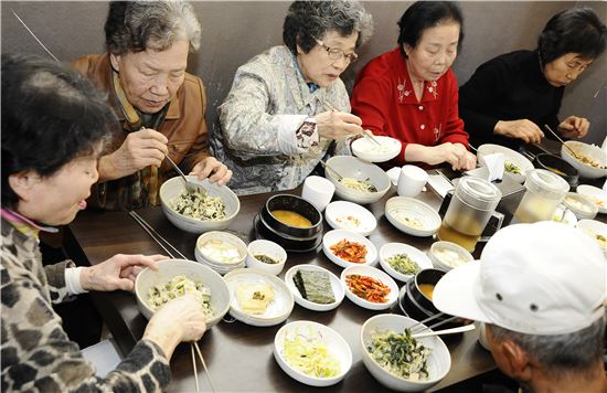 광진구 광장동  ‘어르신 건강밥상 나눔’ 행사 마련 