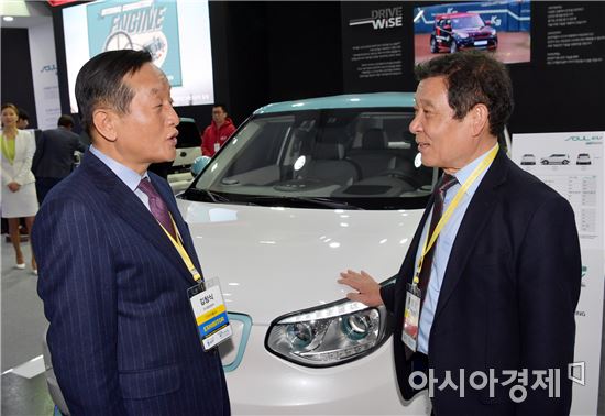 윤장현 광주시장, 제4회 국제전기자동차엑스포 개막식 참석