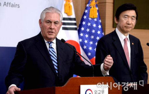 틸러슨 미 국무장관 "북한에 대한 전략적 인내 정책 끝났다…평화 위해 새로운 길 찾을 것"(종합3보)