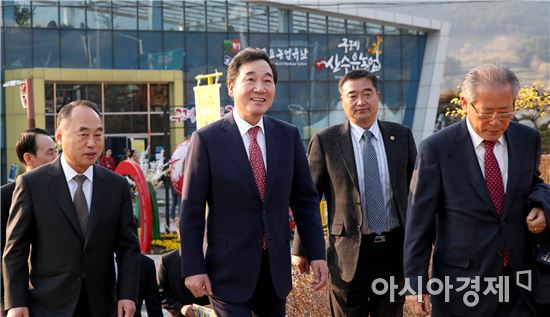 이낙연 전남지사,구례산수유꽃축제 참석