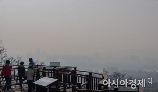 [포토]전국 곳곳 미세먼지 짙어 '뿌연 하늘'