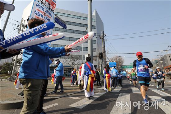 동아오츠카, '서울국제마라톤'서 포카리스웨트 外 20만병 후원