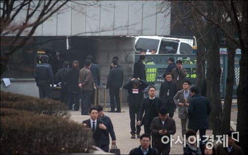 [포토]朴 전 대통령 소환 앞두고 경비 강화된 검찰