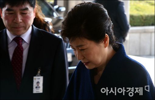 [포토]고개숙인 박근혜 전 대통령