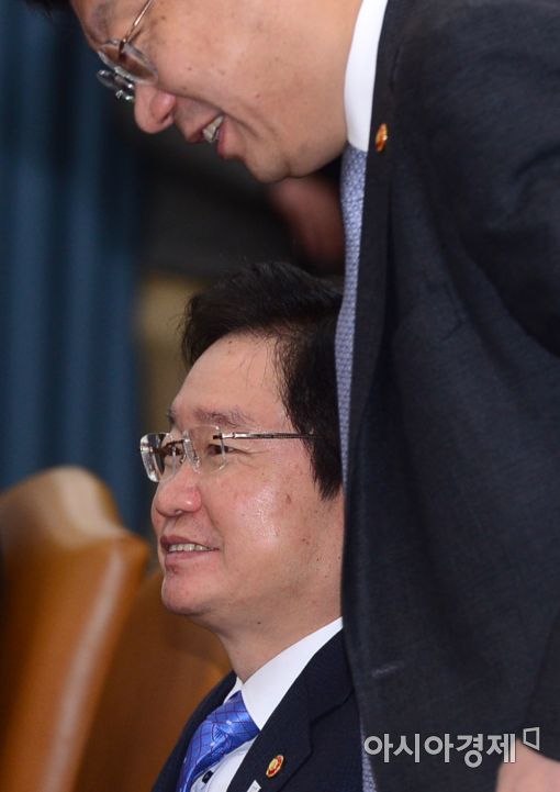 [포토]회의 참석하는 주형환·김영석 장관