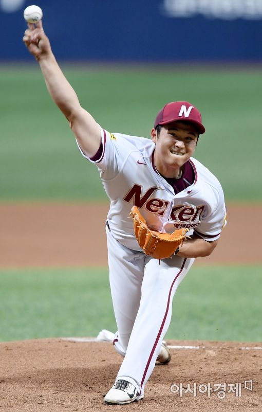 [포토]넥센 선발 최원태의 역투
