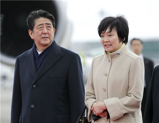 아베신조 일본 총리와 아키에 여사. (사진=EPA연합)