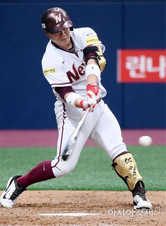[포토]윤석민, '추가 1타점 2루타'