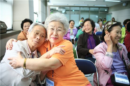 은퇴 NO~ 중장년 재도약으로 희망 Job(잡) Go(고)