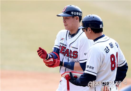 [포토]박세혁, '적시타로 다시 앞서 간다!'