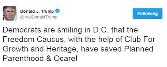 도널드 트럼프 미국 대통령이 자신의 트위터 계정에 "민주당원들은 프리덤 코커스가 성장클럽, 헤리티지 재단, 가족계획 연맹과 함께 오바마 케어를 살려낸 것에 대해 웃고 있다!"라고 썼다.