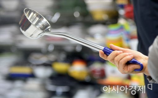 [벼랑 끝 자영업자①]20년간 장사했는데 빚만 4억…"그동안 왜 돈 못 벌었냐고?"