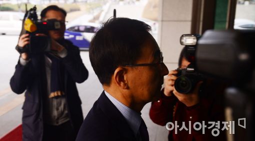[포토]김수남 검찰총장, '말 없이 출근'