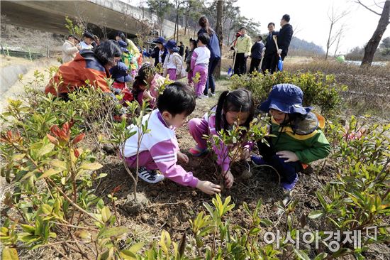 [포토]광주 북구, 나무심기 행사 개최