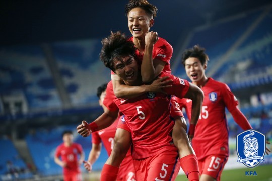 U-20 수비수 정태욱, 목 부상으로 전지 6주 판정