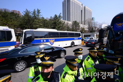 [포토]박근혜, 헌정사상 첫 전직 대통령 영장실질심사