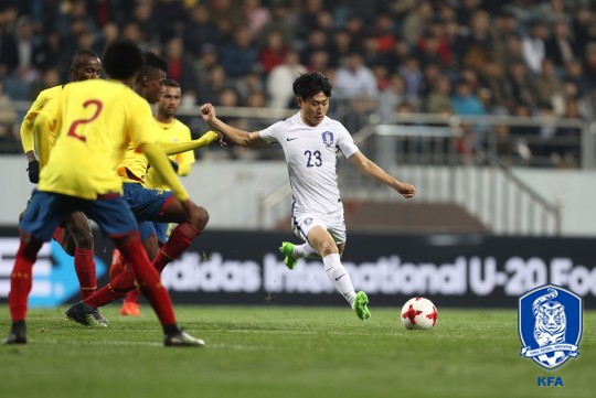 10명 바꾼 신태용호, 에콰도르에 0-2 패배 '4개국 대회 우승'