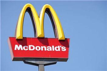 "덜 익은 고기패티 때문에 '햄버거병' 걸려"…맥도날드 피소